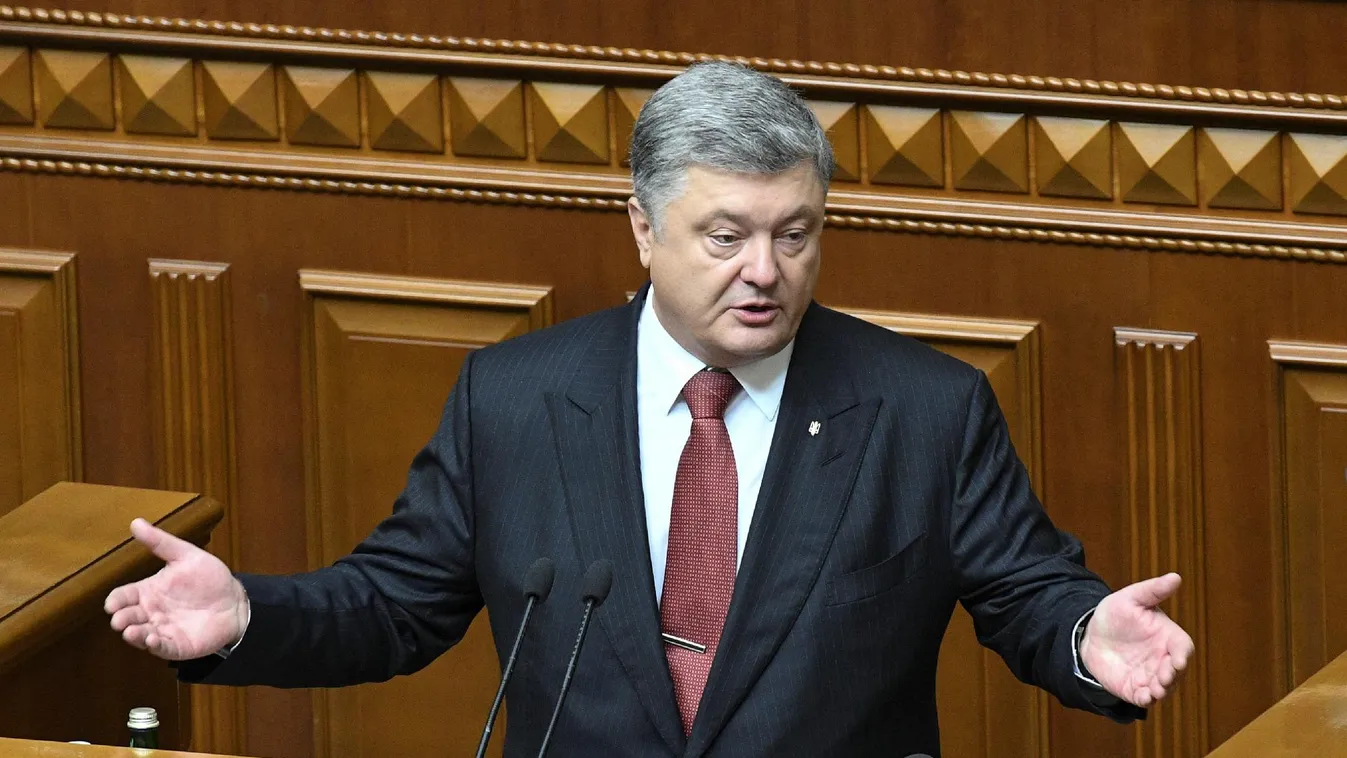 Porosenko jövő vasárnap vitázhat Zelenszkijjel