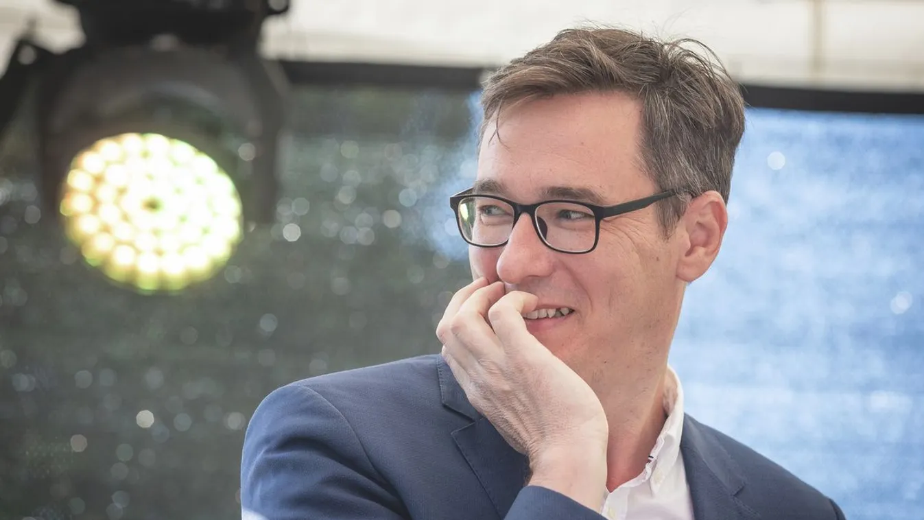 Karácsony szívcsakrája, mint pénznyelő: Útmutató a budapestiek milliárdjainak eltüntetéséhez