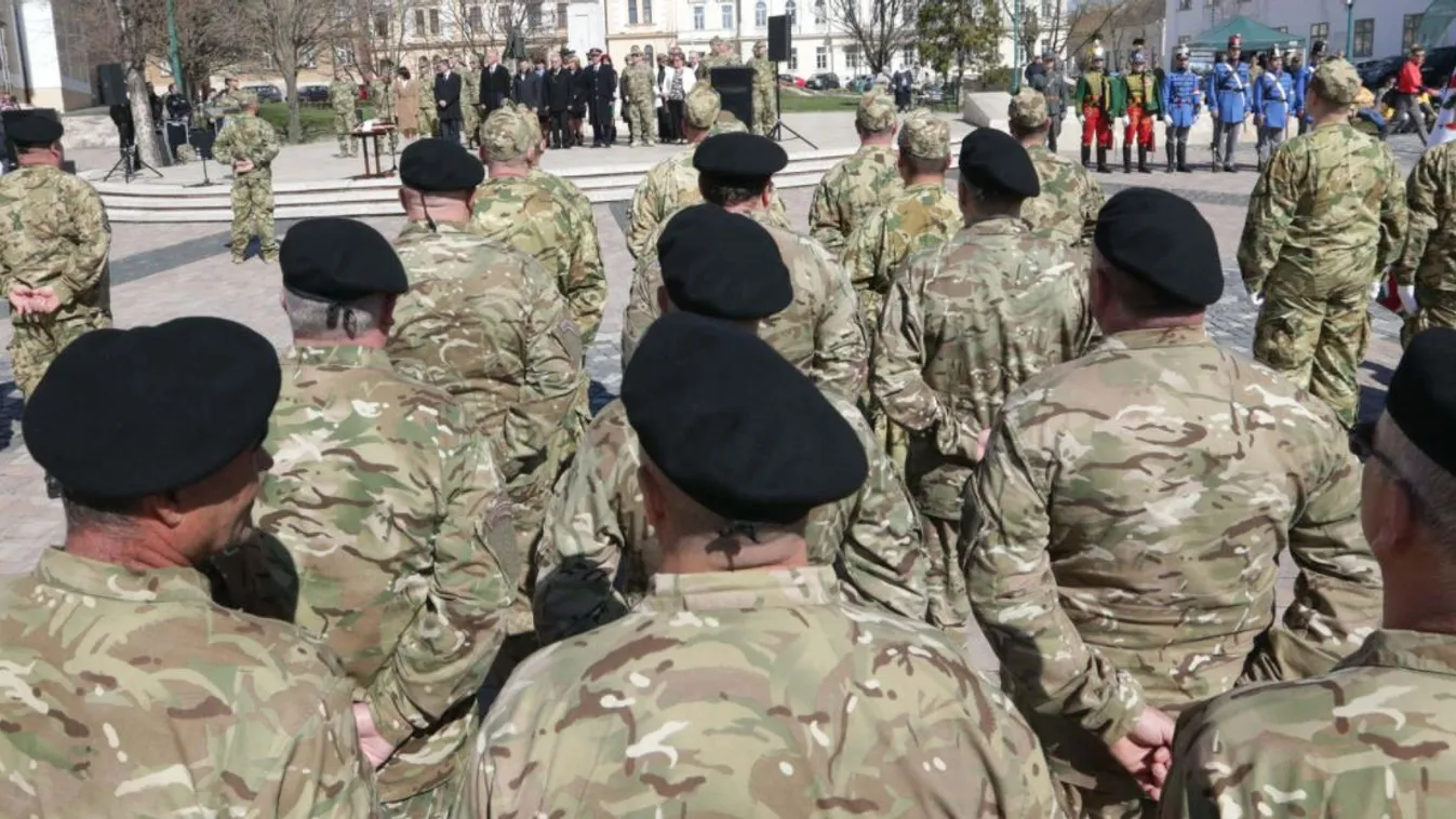 Több mint 260-an jelentkeztek önkéntes katonai szolgálatra