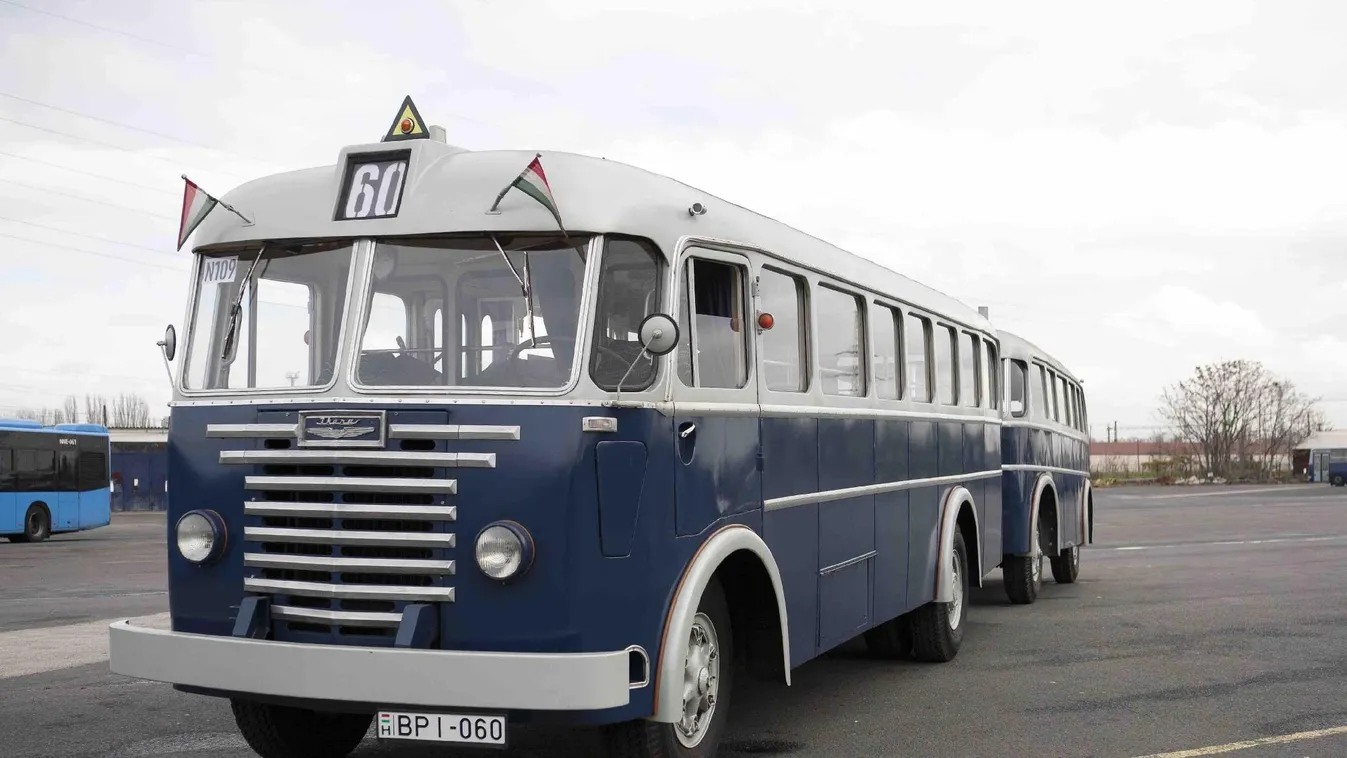 Különleges Ikarus buszokkal várja hétvégén a látogatókat a Közlekedési Múzeum