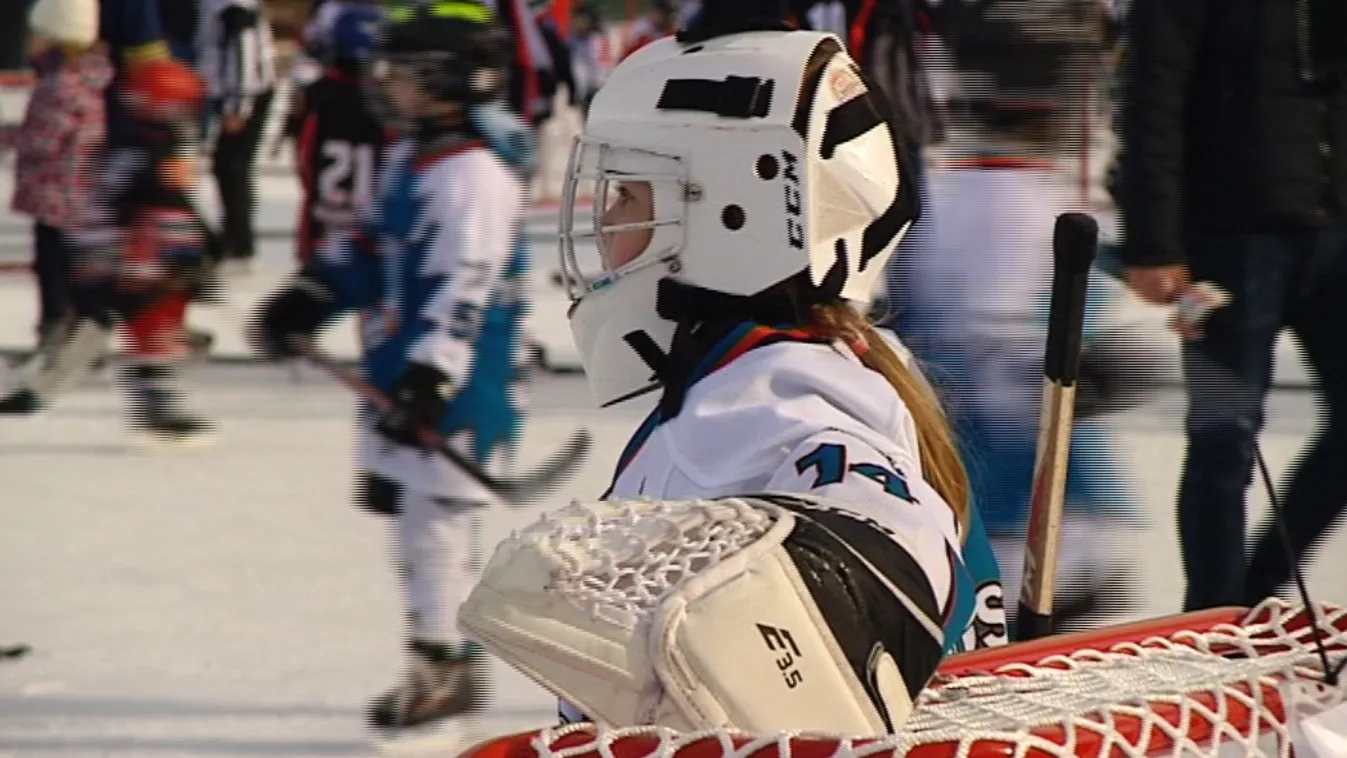 Ifjú jégkorongozók lepték el a városligeti pályát