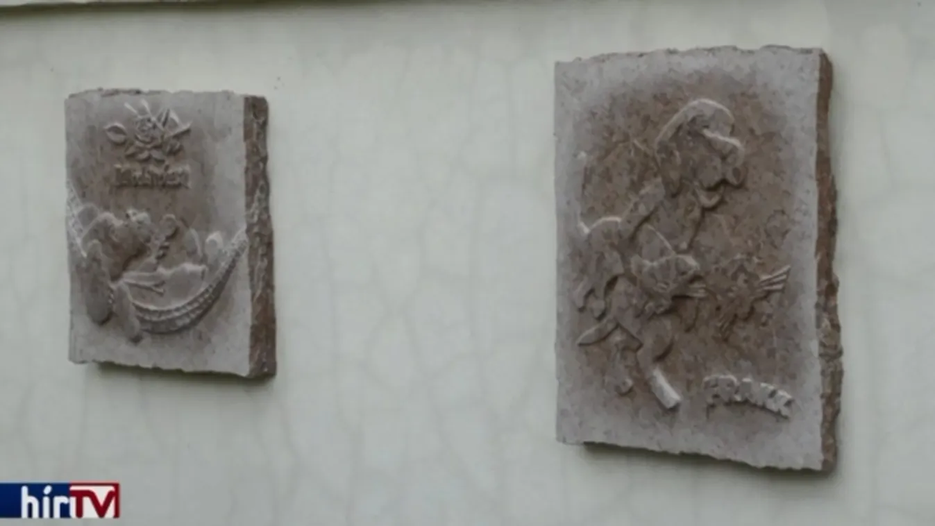 Felavatták Frakk és Labdarózsa domborművét