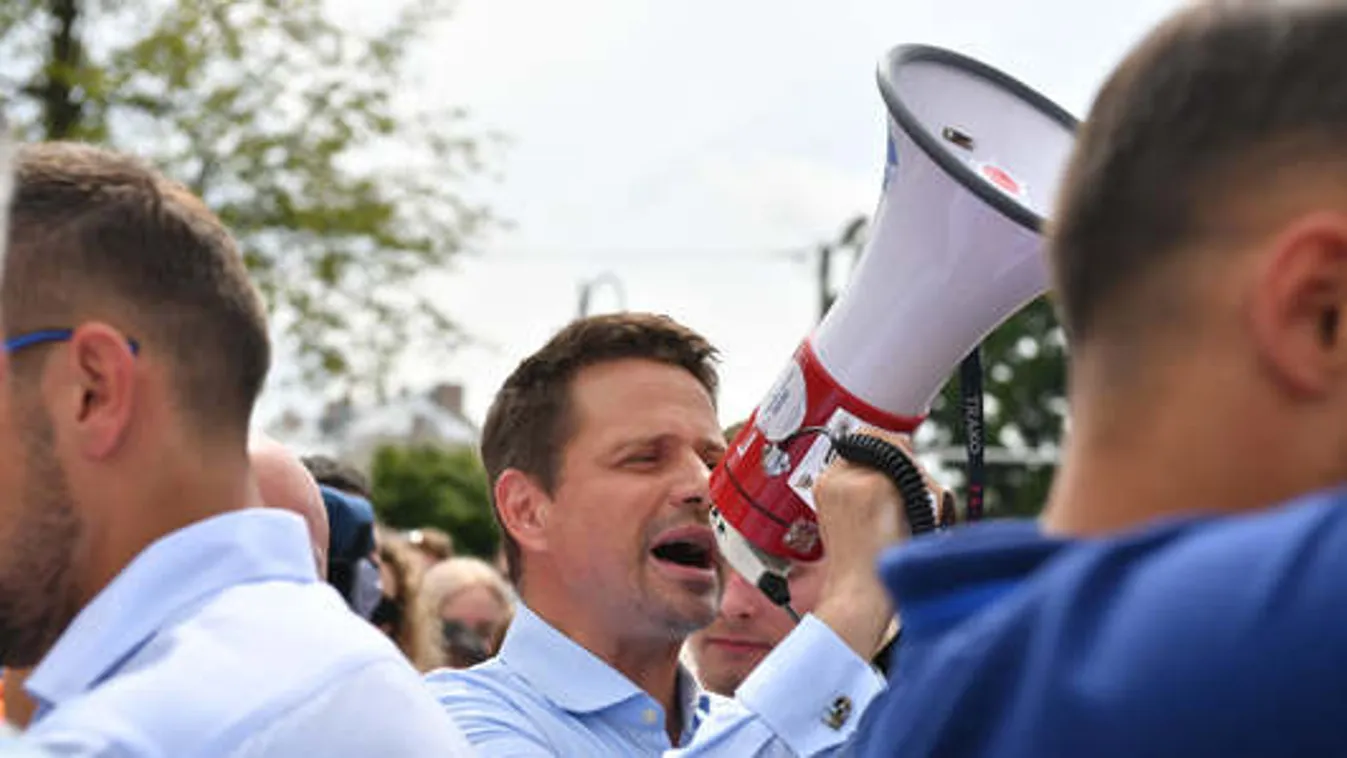 Magyar Nemzet: Jól látható műveletek