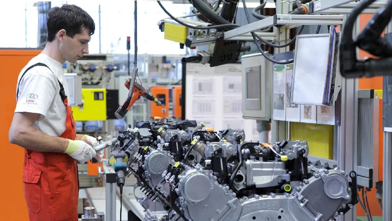 Nem bocsát el dolgozókat a győri Audi