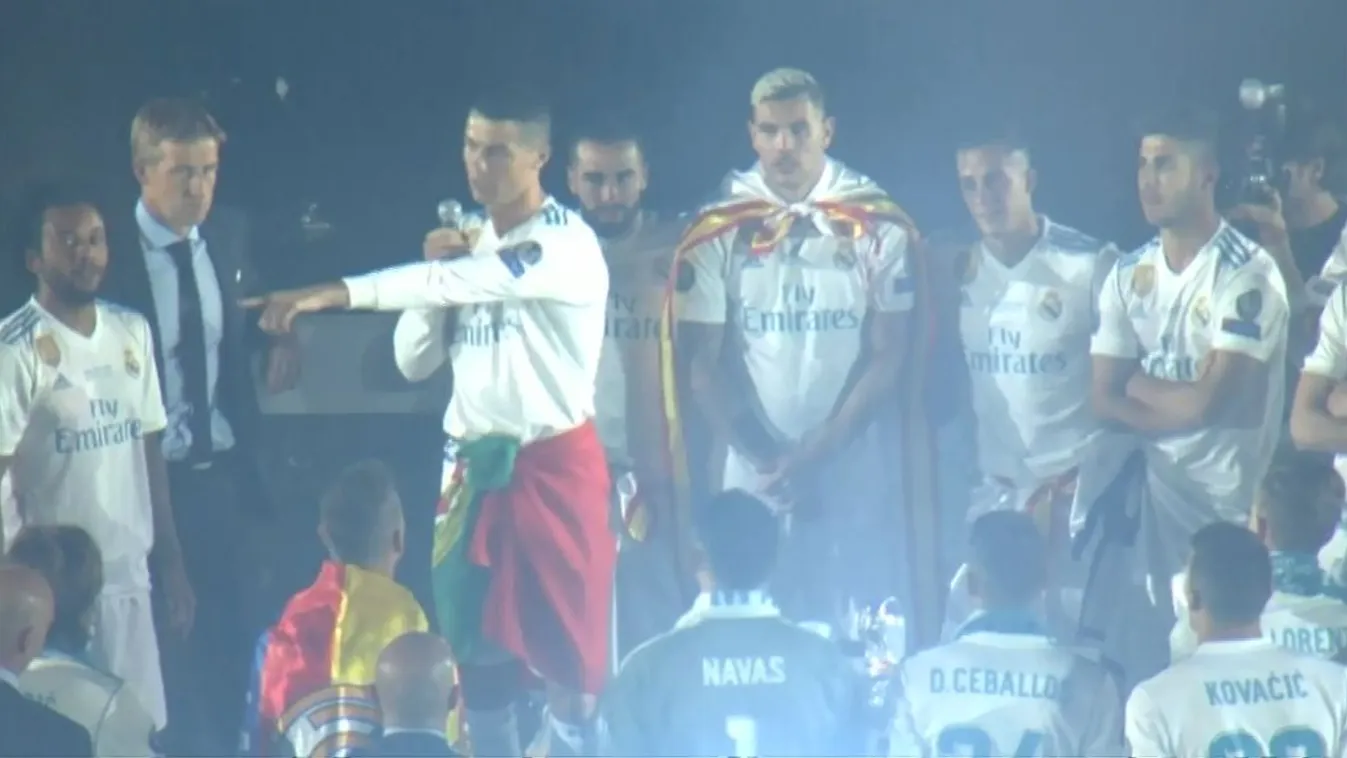 Dalban kérlelték maradásra Ronaldót a Real Madrid szurkolói