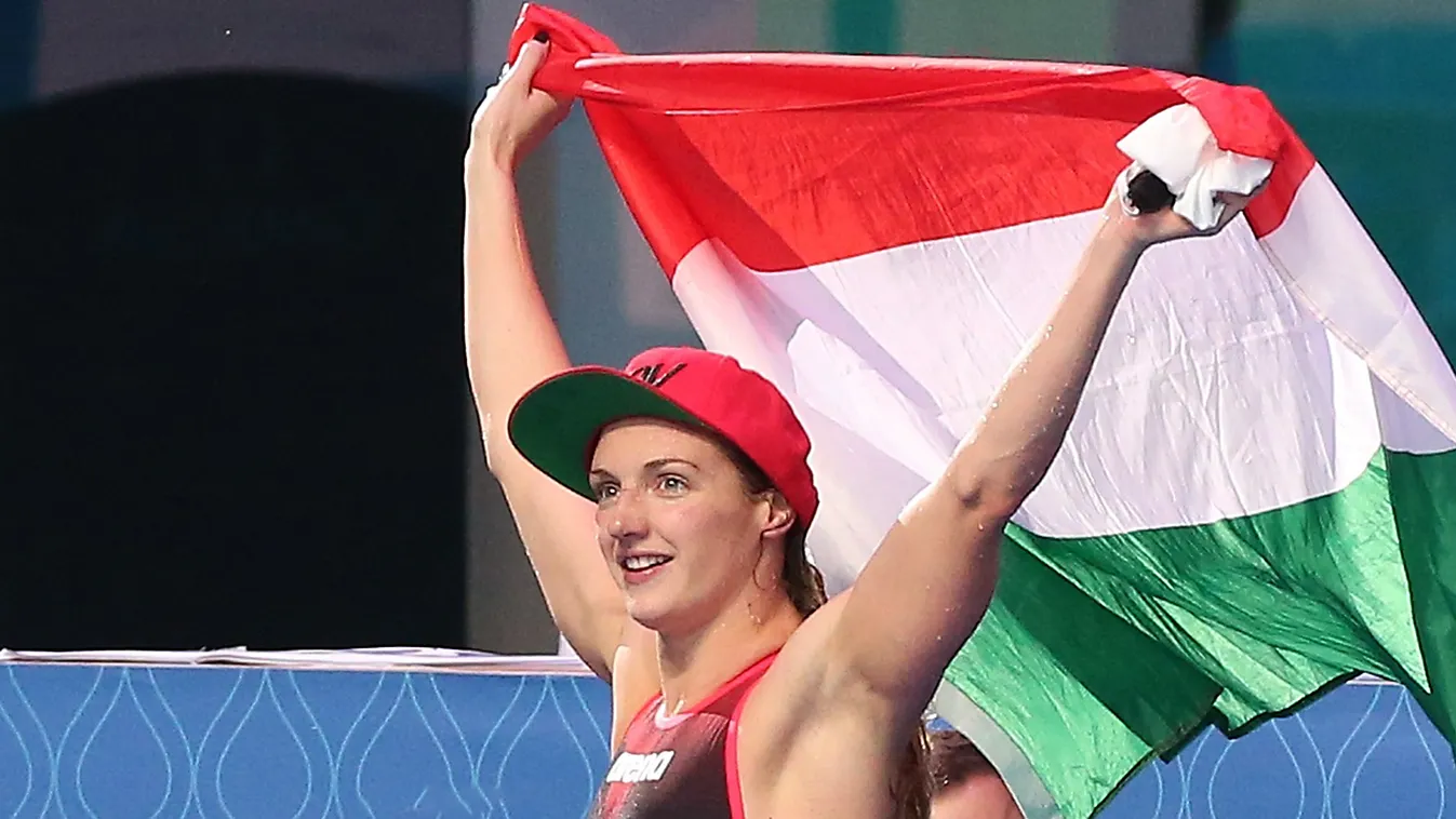 Kint vagyunk a vízből