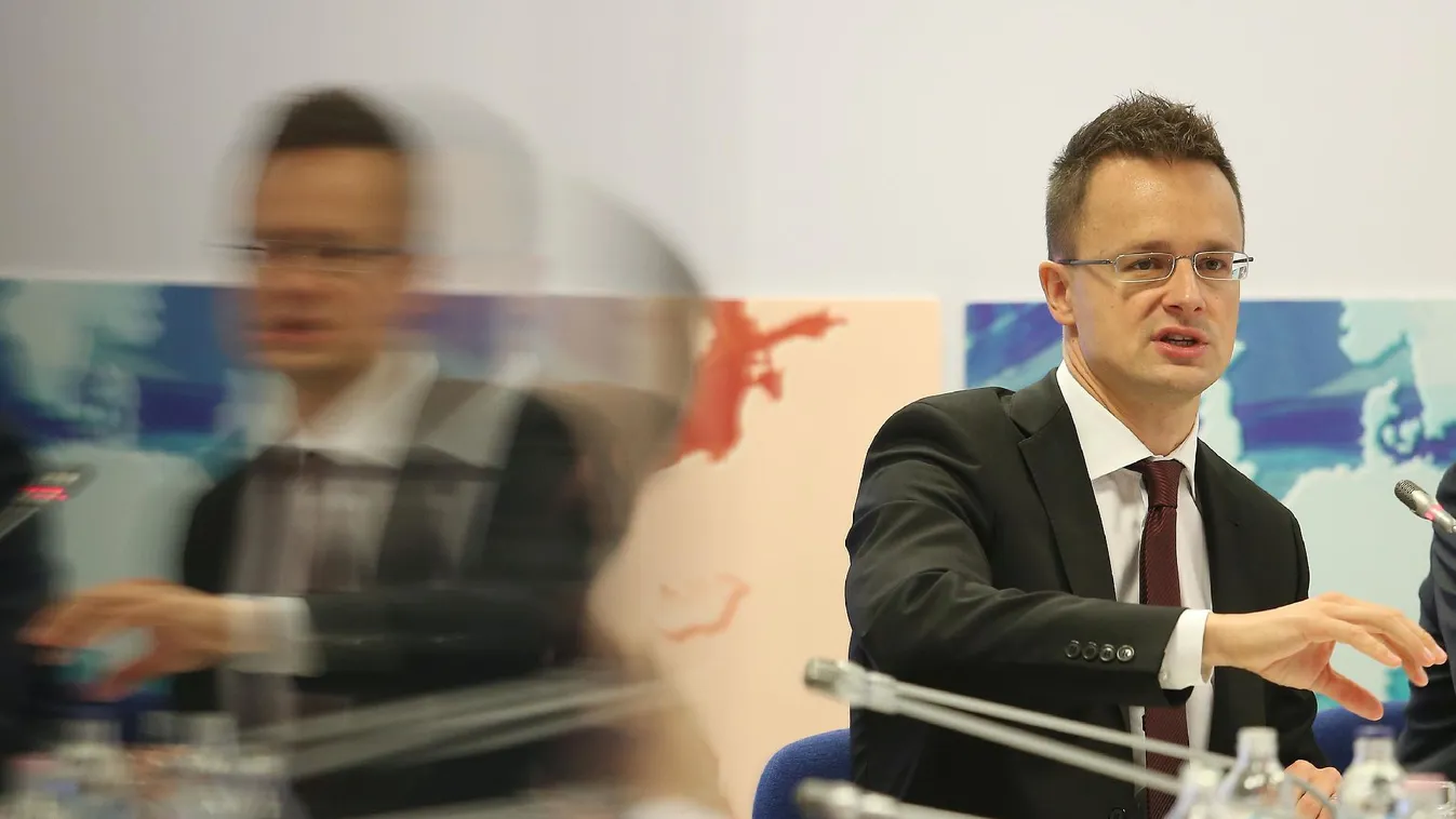 Szijjártó: A magyar modell a követendő