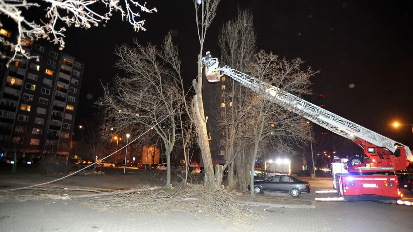654 esethez riasztották a tűzoltókat kedden országszerte
