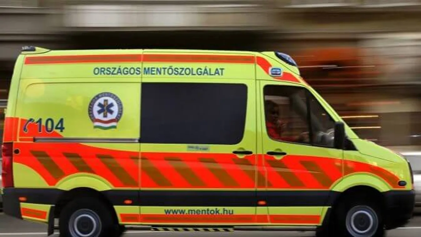 Ünnepi ételeket kapnak a baranyai mentősök