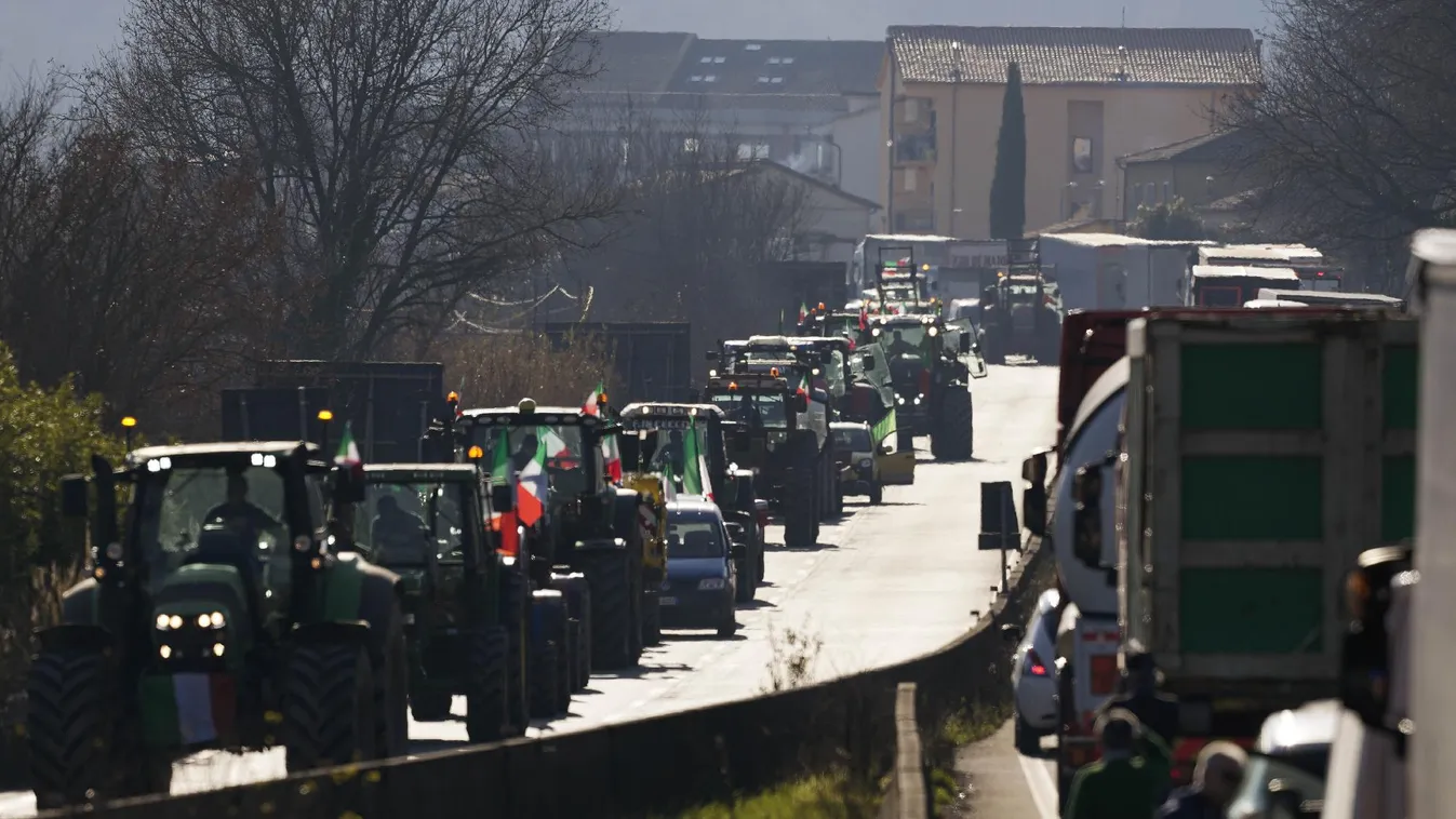 Acélszörnyetegek lepték el Brüsszel utcáit + videó