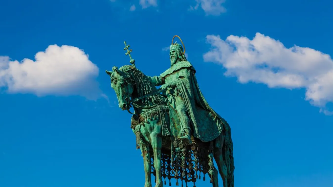 Országszerte az államalapításra emlékeznek