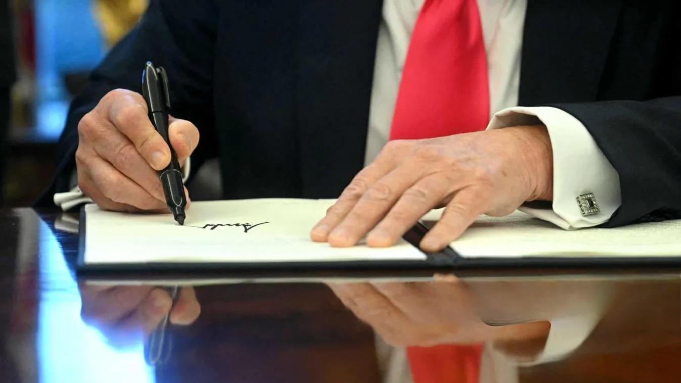Donald Trump aláírta az új vámrendeletet