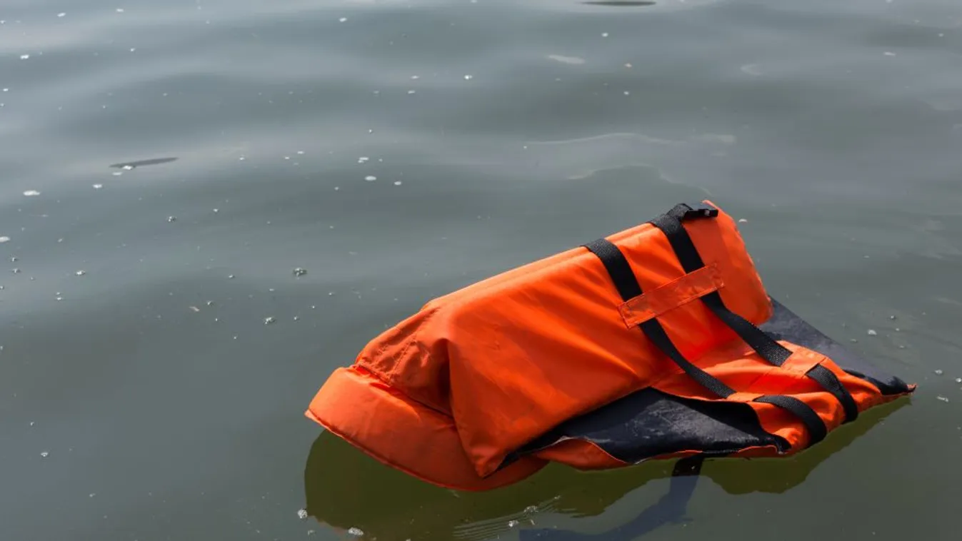 Hajószerencsétlenség történt Tunézia partjainál