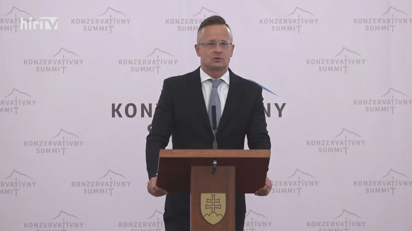 Szijjártó: A liberális mainstream véleménydiktatúrát épít ki