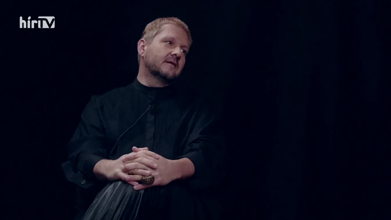 Ezt a férfit keresi a rendőrség a Lakatos Márk-féle botrányban