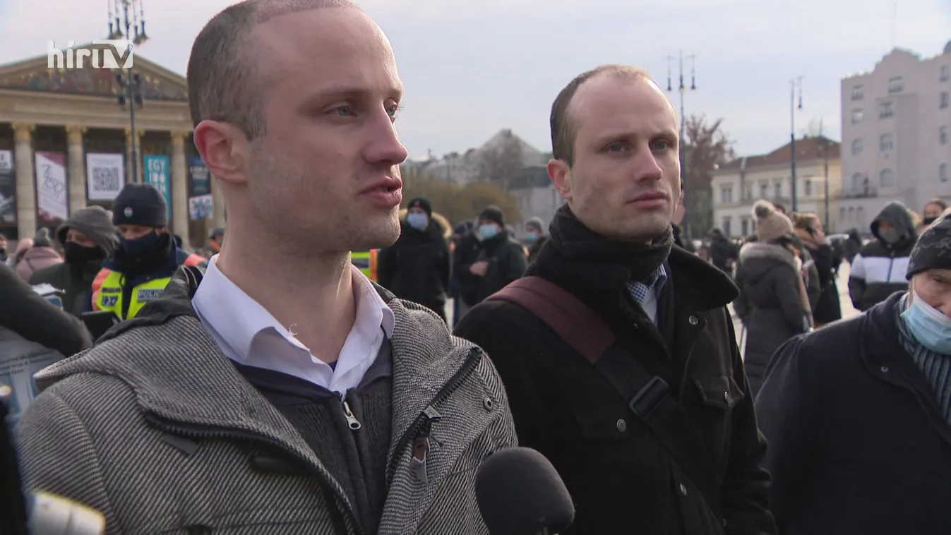 Illegális demonstráció a Hősök terén