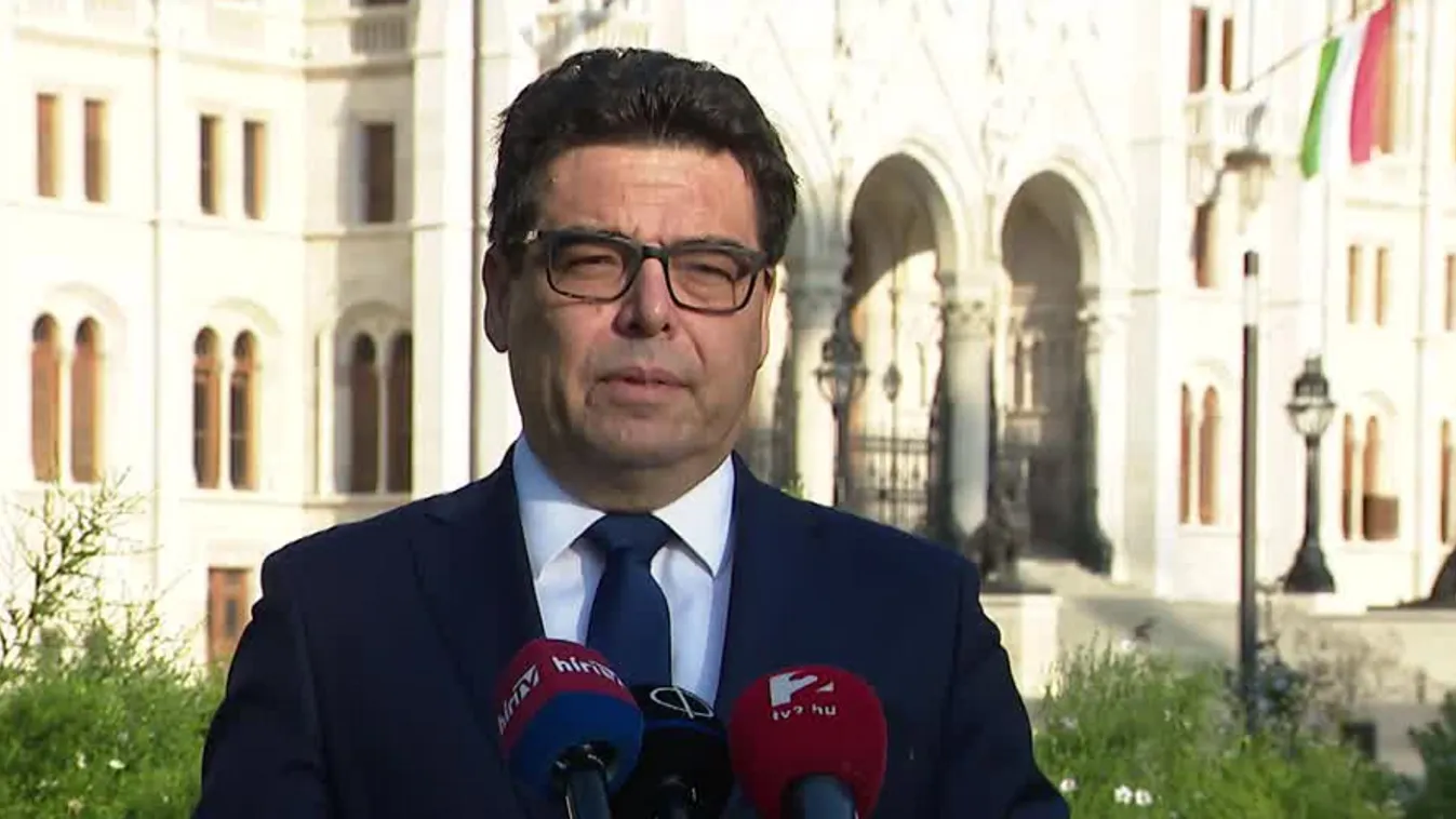 Zsigmond Barna Pál: Brüsszel nem kezeli jól a migrációs válságot