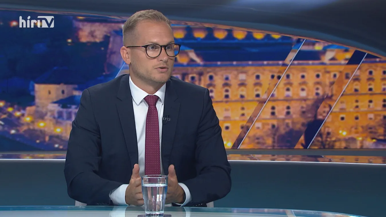 Deák Dániel: A hitelességi deficitet akarják betömni az előválasztással