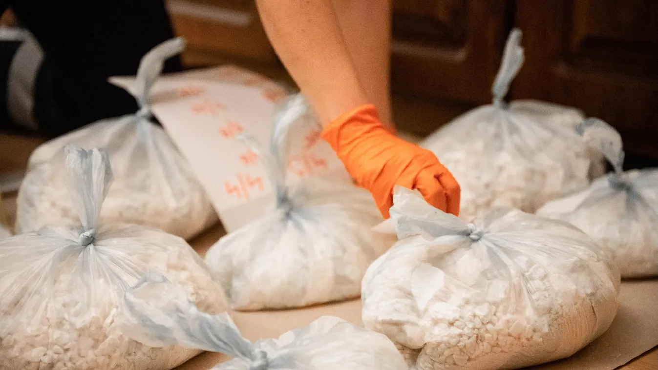 Félmillió adag drogot foglaltak le három gyanúsítottnál a borsodi rendőrök