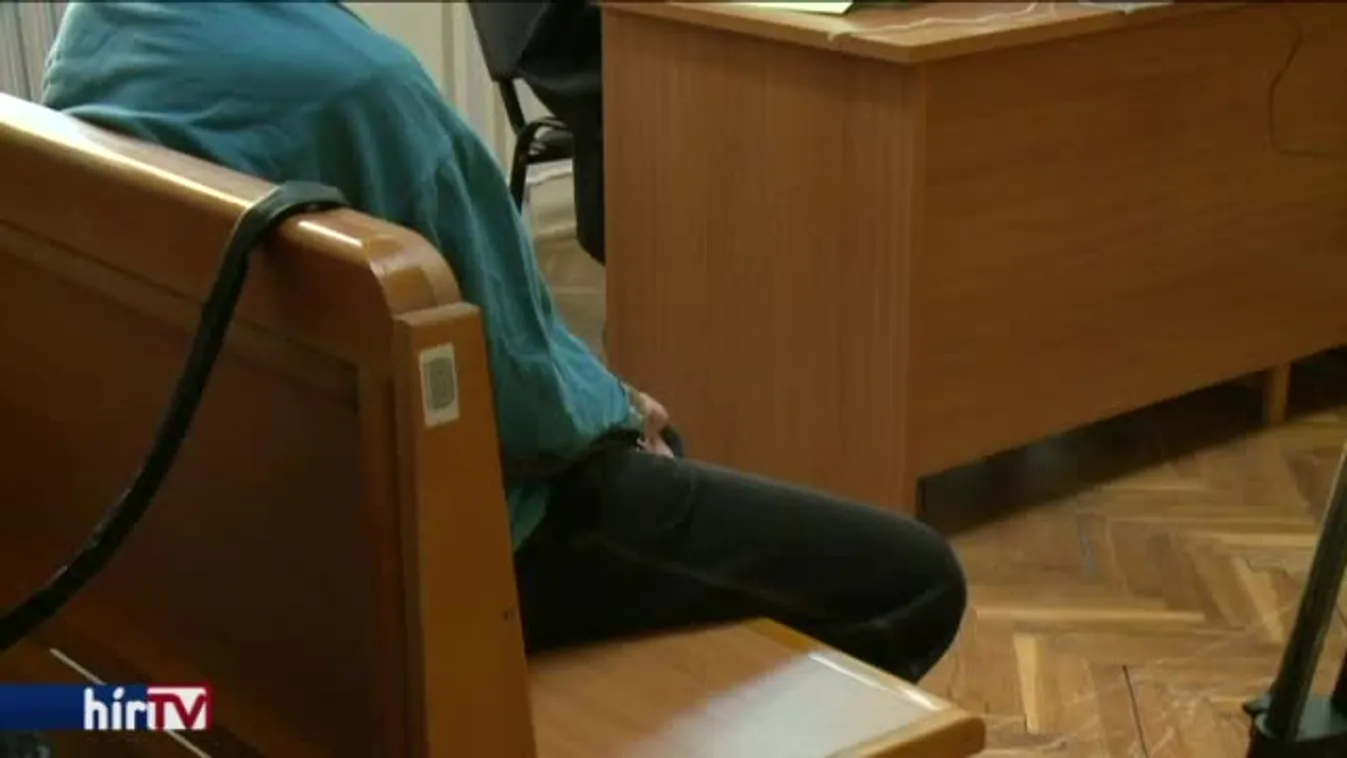 Baltával agyonverte, majd felgyújtotta feleségét – életfogytiglant kapott