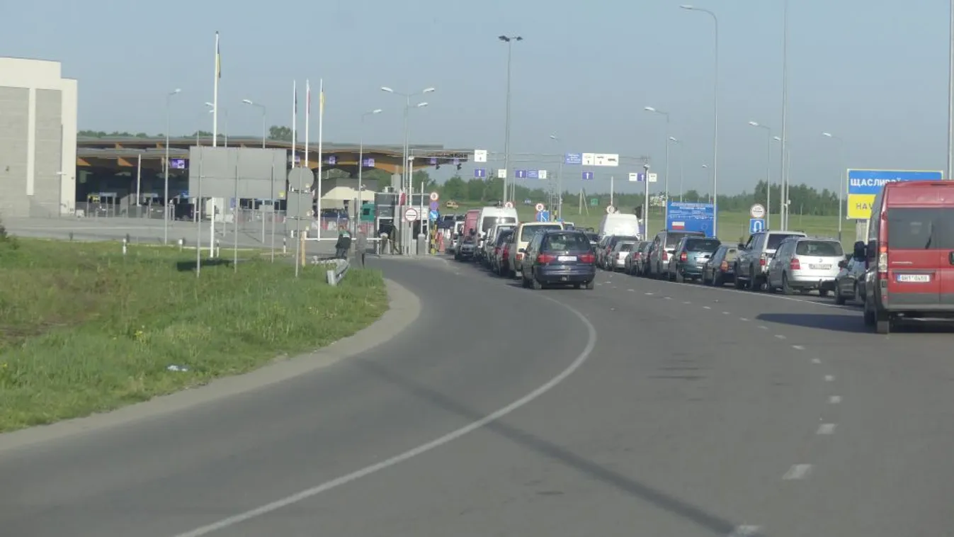 Jelentős torlódások alakultak ki a szerb, román és ukrán határátkelőhelyeken