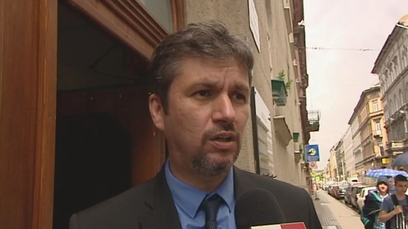 Hadházy: Támadni kell a civiltörvényt