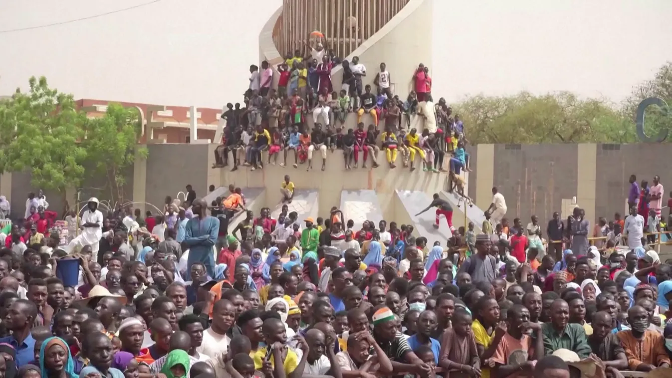 Láncreakció: Megérkezett Nigerbe az orosz katonai kontingens + videó