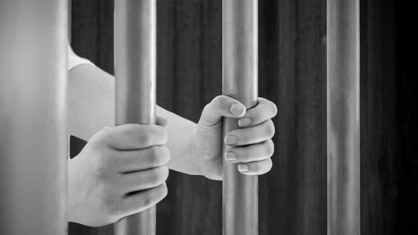 V4NA: Párizs megmentené a halálra ítélt, migráns hátterű terroristákat