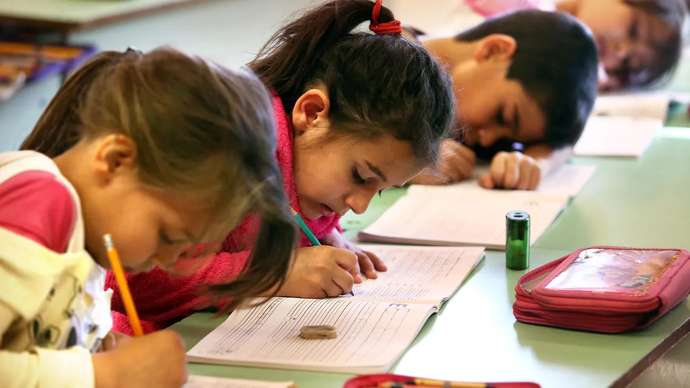 Az iskola árt? – Lelkünk rajta