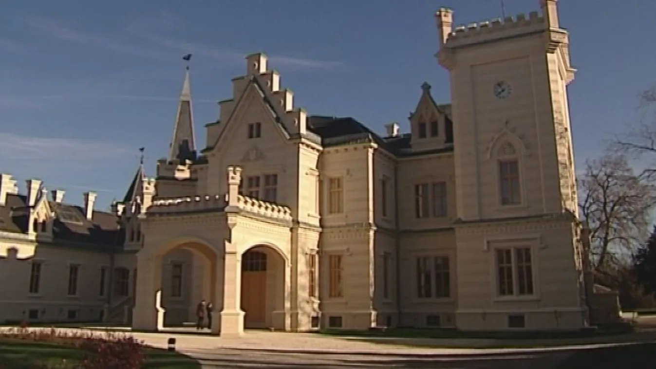 Trükközhettek a felújításnál, megtörtént a vádemelés