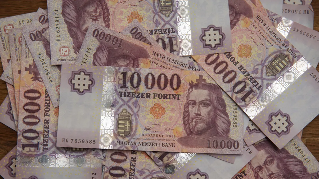 Vádat emeltek egy fénymásolószalonban hamis bankjegyeket gyártató férfival szemben