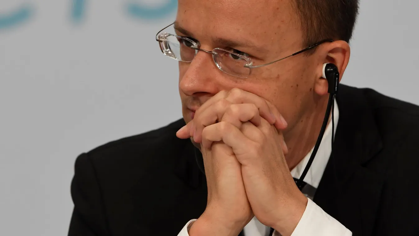 Szijjártó határvédelmet adna a Zöld-foki szigeteknek