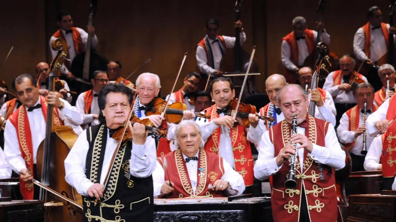 Jubileumi koncertet ad a 100 Tagú Cigányzenekar