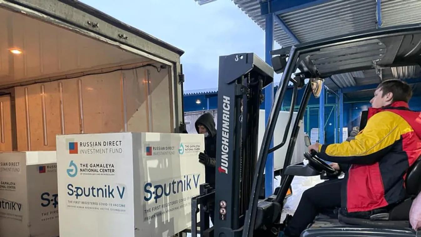 Rövidesen elindul az eddigi legnagyobb orosz oltóanyag-szállítmány Budapestre