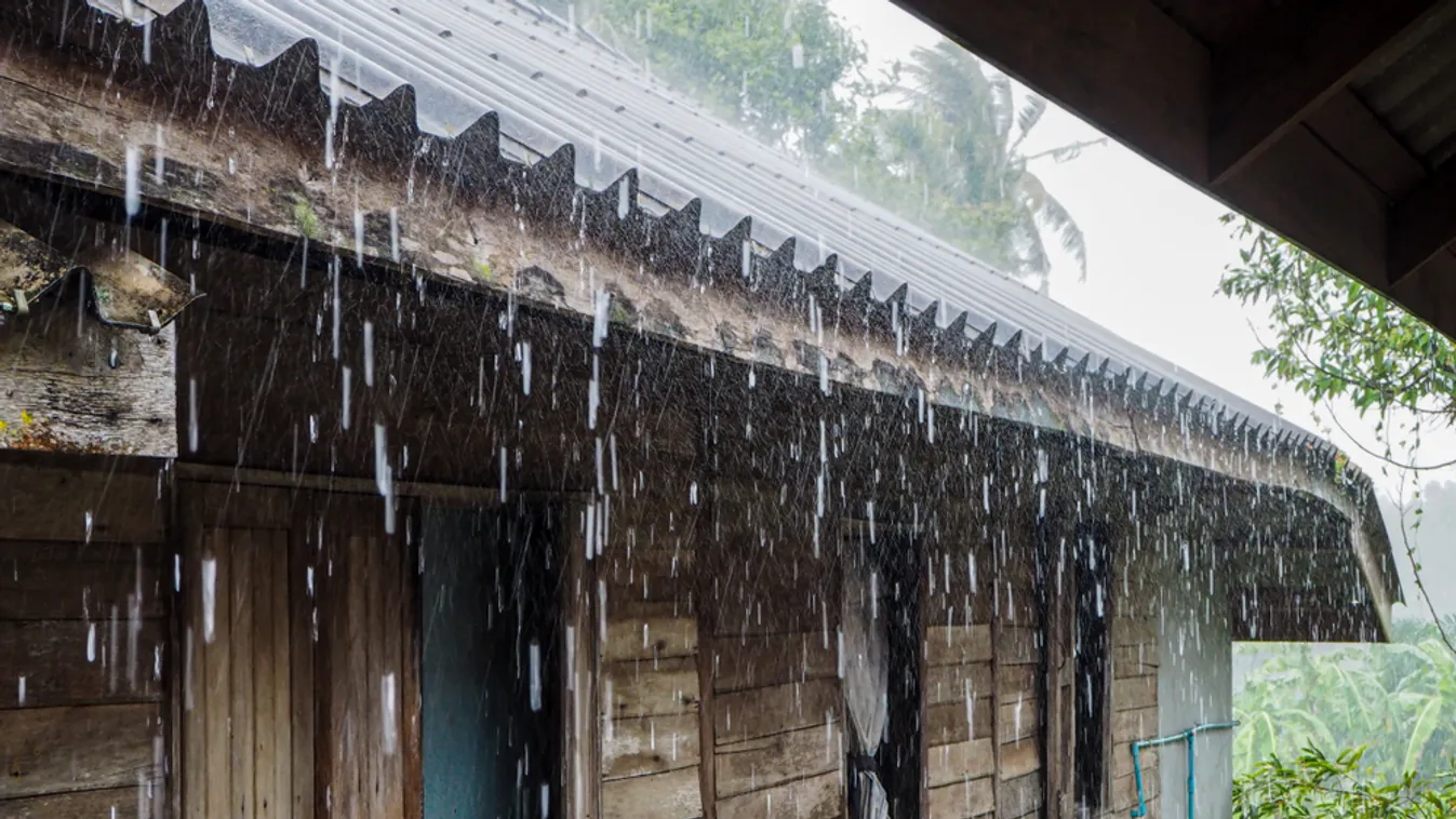 Vihar miatt Thaiföldön beszakadt egy iskola tetőszerkezete, többen meghaltak