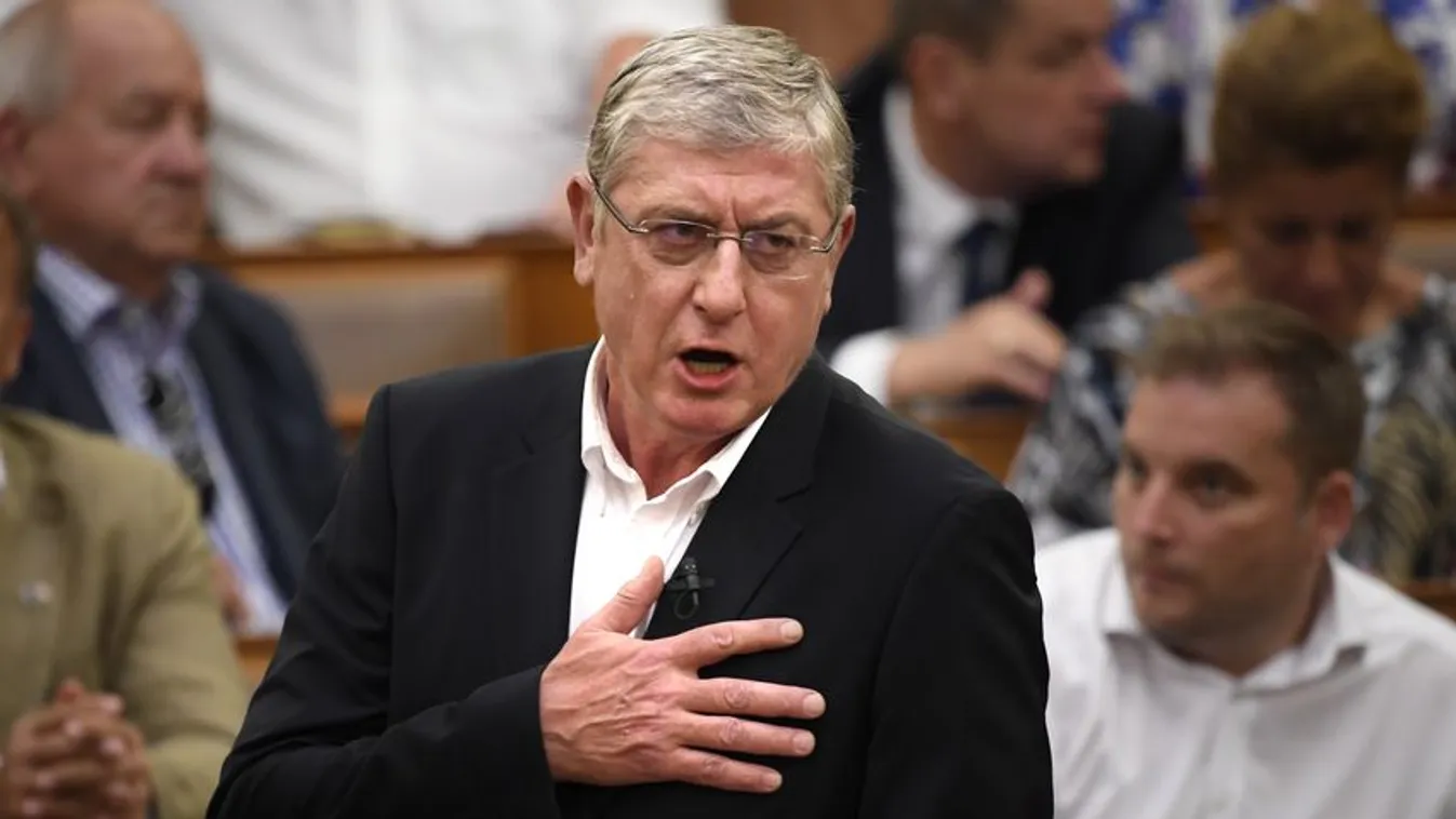 Utcai harcokat vizionál Gyurcsány 2022-re