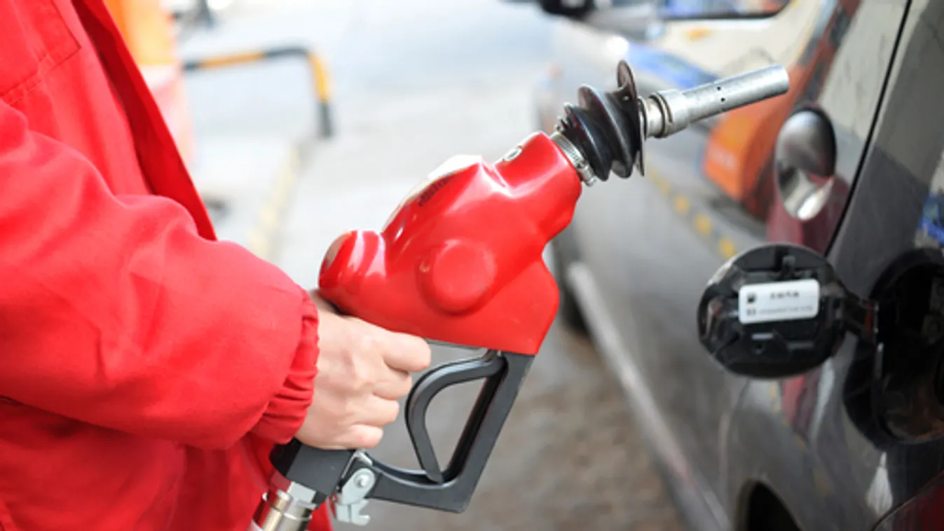 Az Egyesült Államokban rekordszinten a benzinár