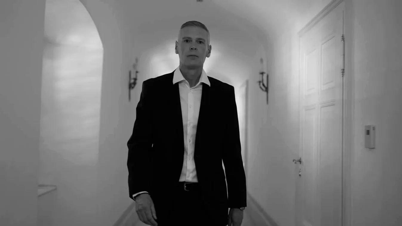 Vámpír lett a magyar James Bond