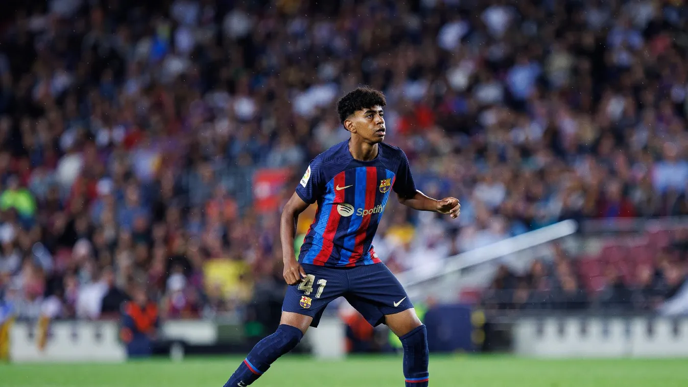 Yamal nem lesz ott a Barca BL-meccsén, Hansi Flick nem hagyta szó nélkül