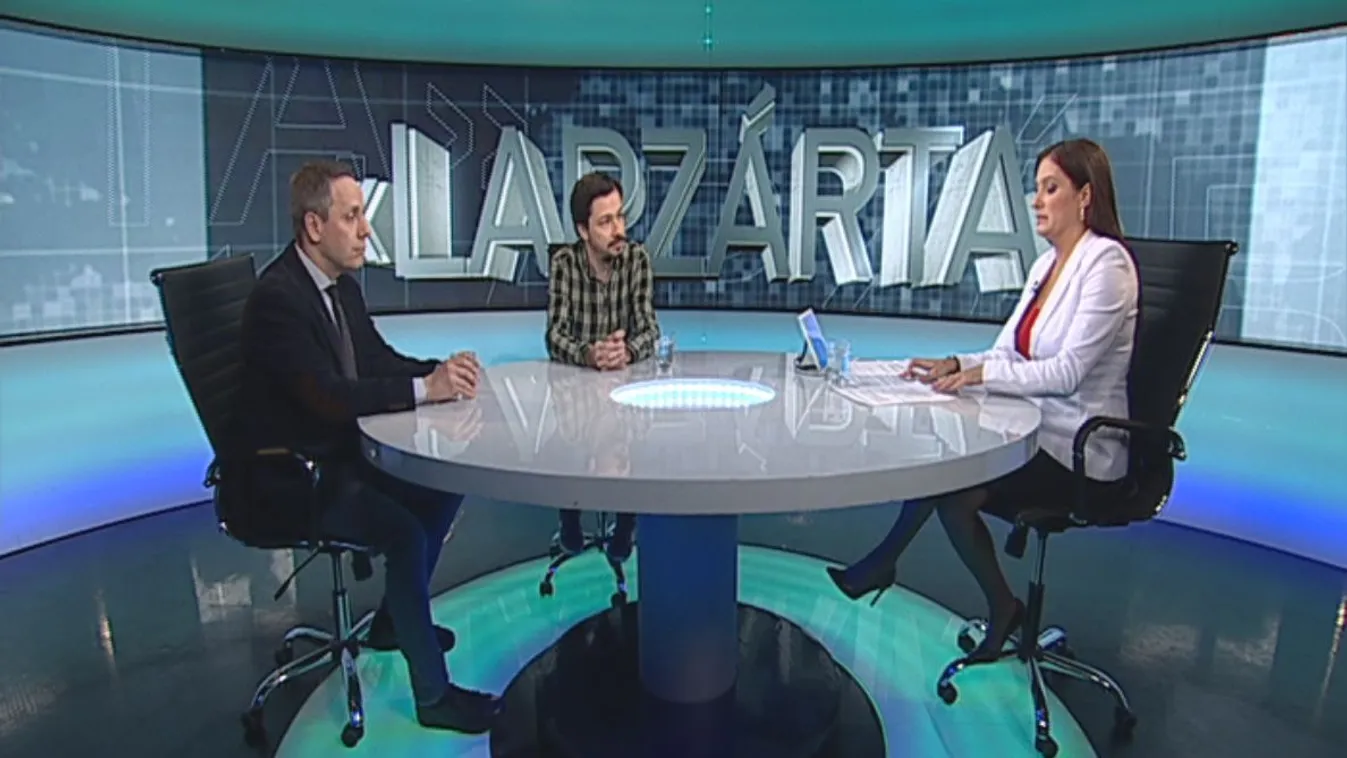 A Jobbiknál, mint a jégkorongban jön a cseresor