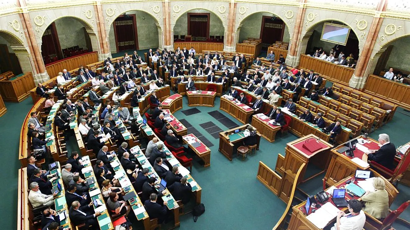 Felpörög a törvénygyár az utolsó napra