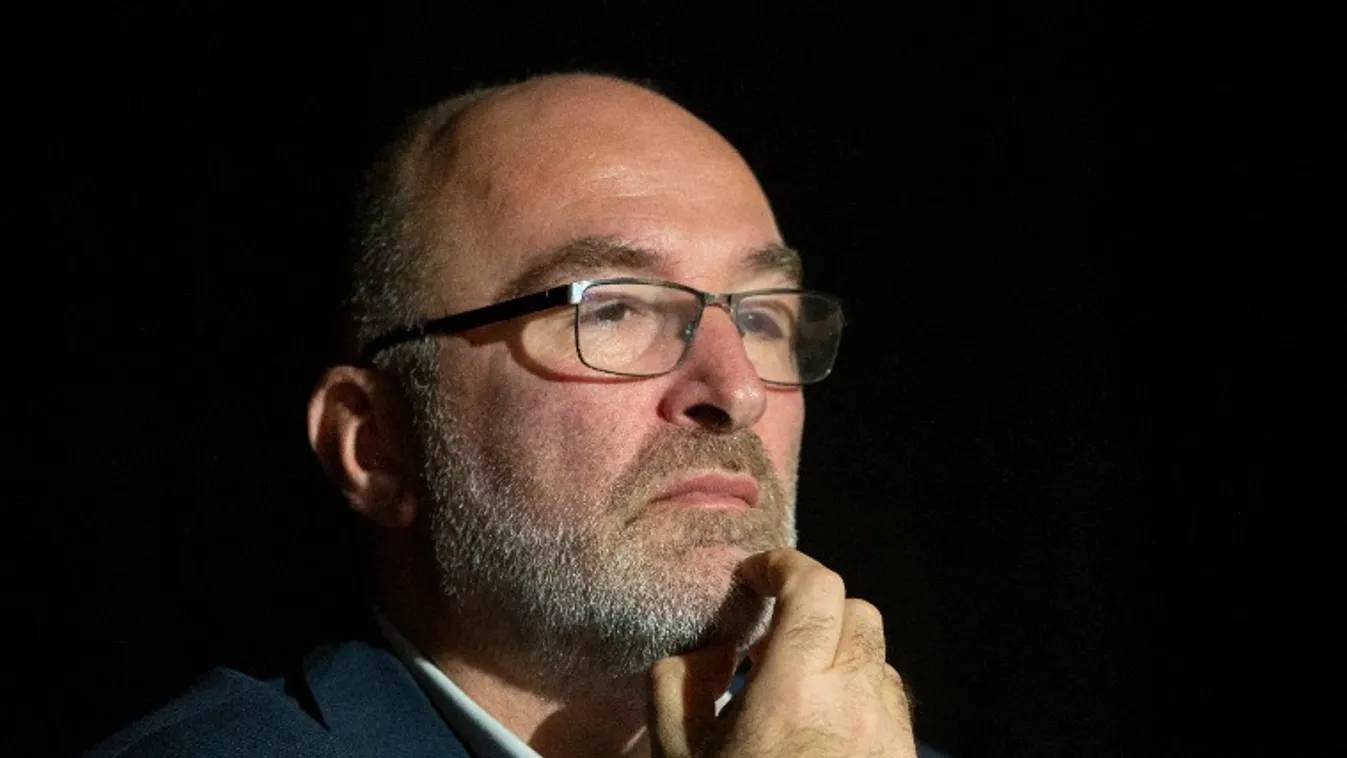 Fidesz: Pikó vállalja a felelősséget a döntéseiért!