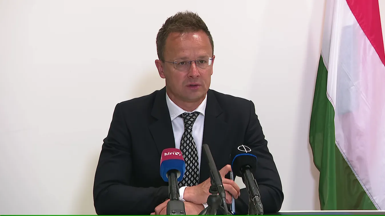 Szijjártó Péter: Brüsszel lefeküdt Kijevnek + videó