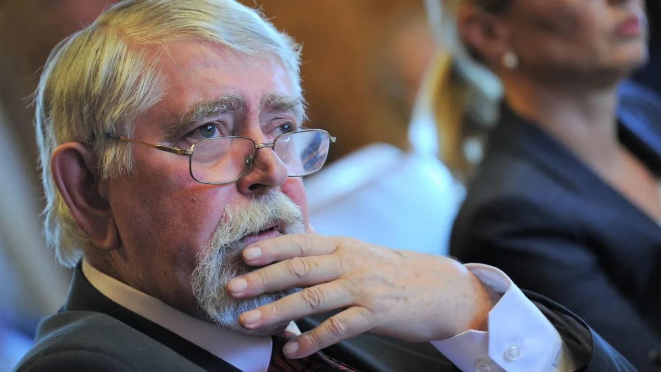 Kásler: Magyarország átoltottsági előnye növekedni fog