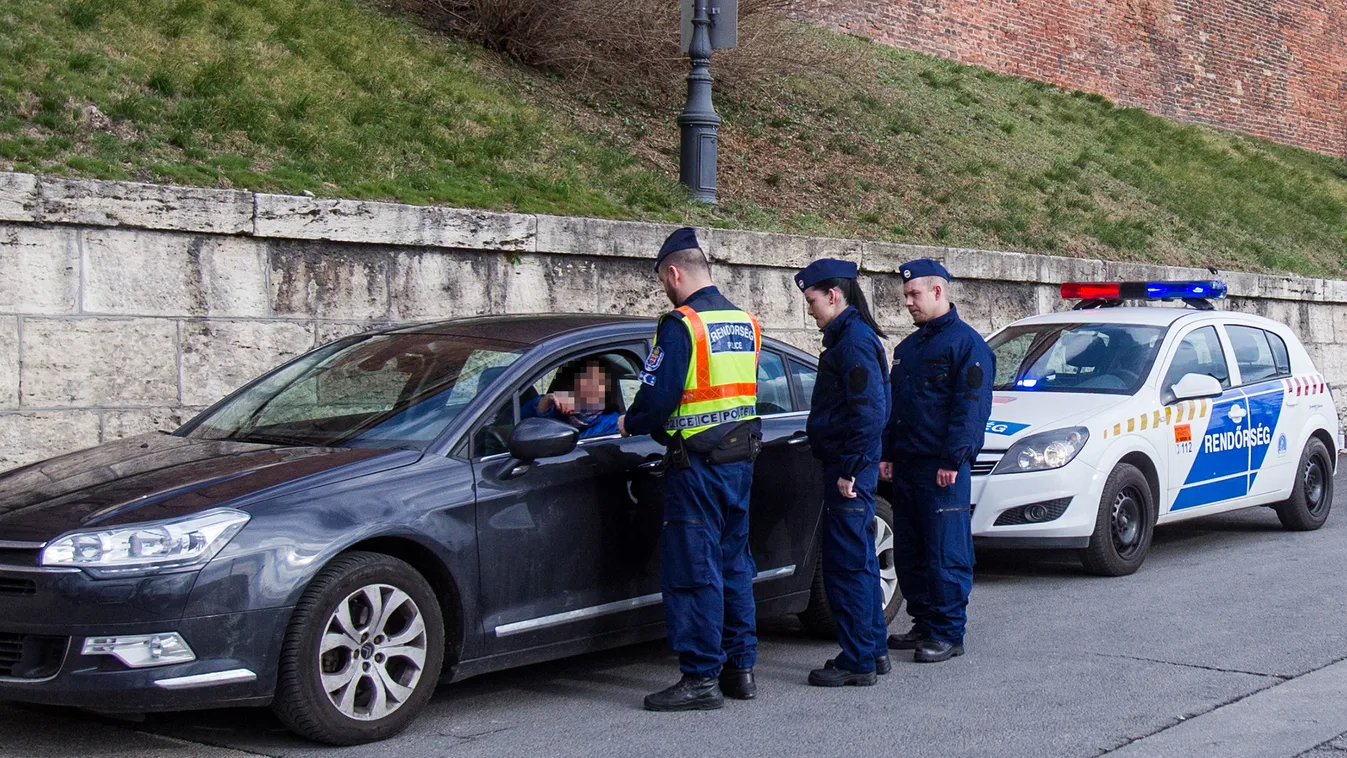 Egy hét alatt több mint kétezer helyszíni bírságot szabtak ki az autóvezetőkre