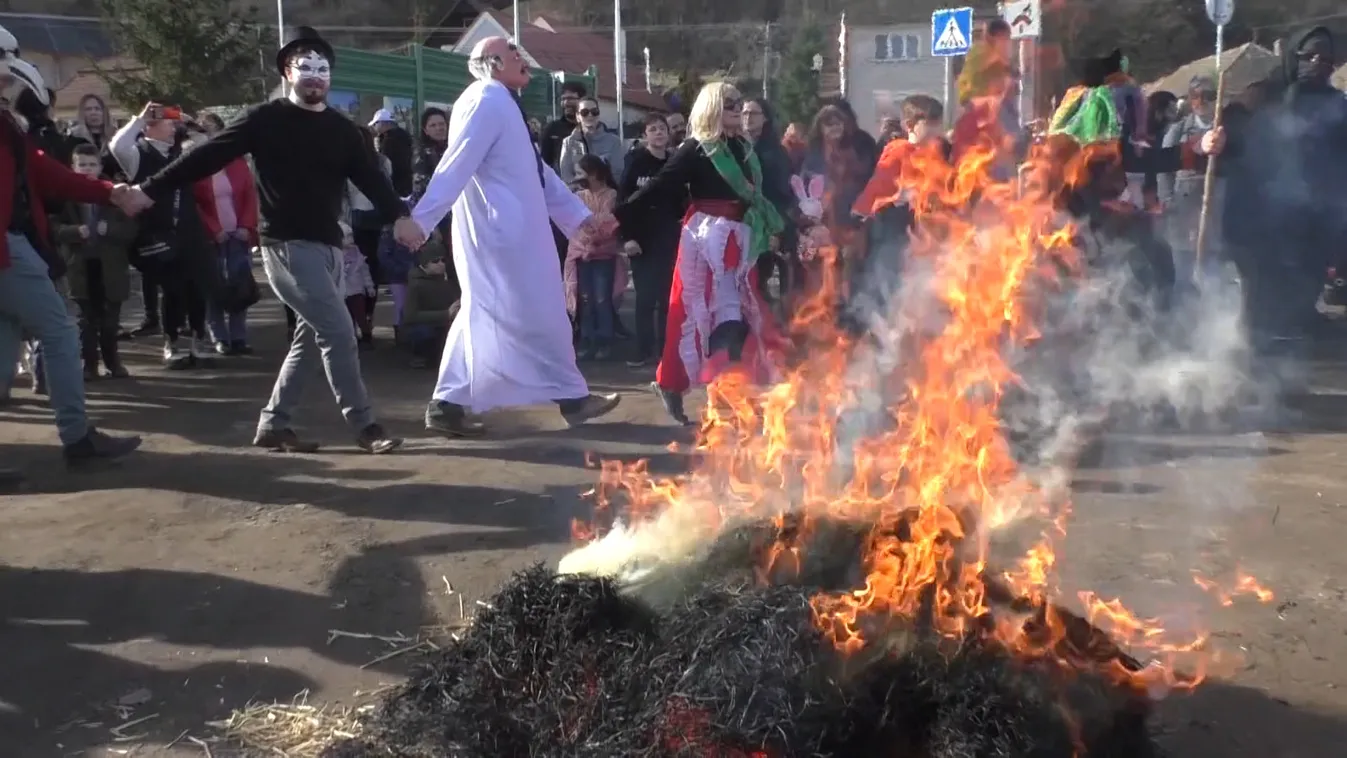 Együtt farsangolt Helemba és Ipolydamásd + videó