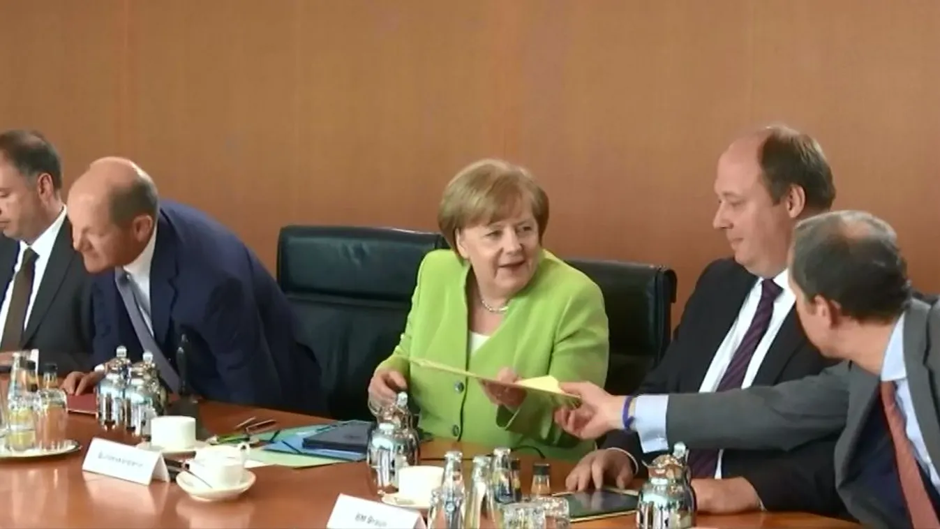 Nem robbantja szét a menekültvita a német kormánykoalíciót