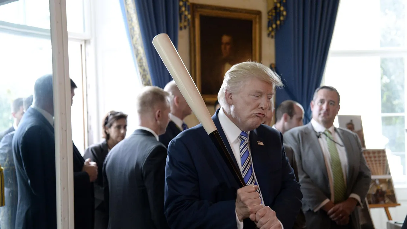 Megsértődött az NFL-bajnokra, visszavonta a csapat meghívását Trump