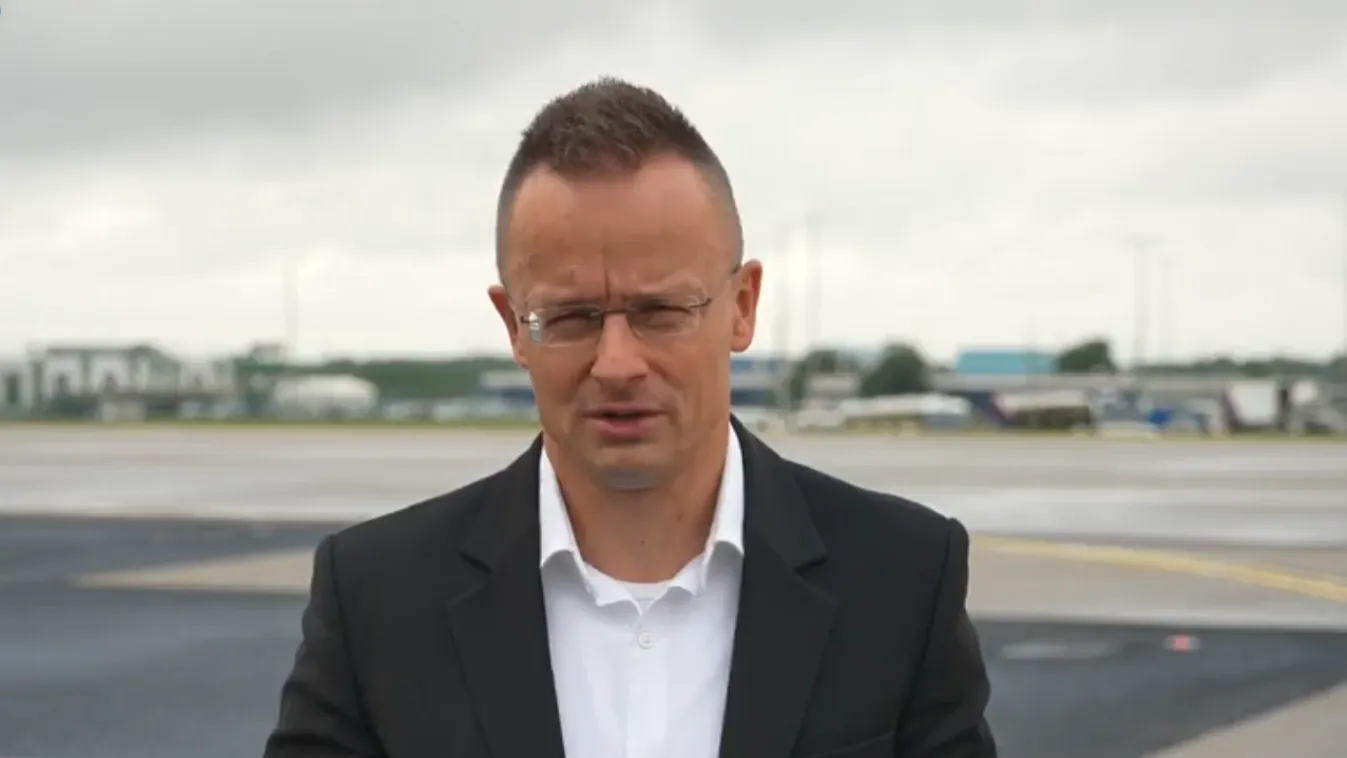 Szijjártó Péter: Négy magyar konzul is jelen lesz a Magyarország-Írország futballmeccs helyszínén