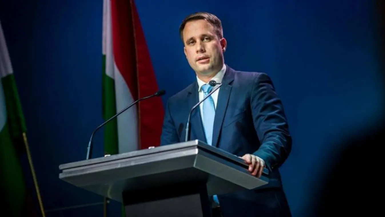 Dömötör: Aki a családját védi, nem támad rendőrökre